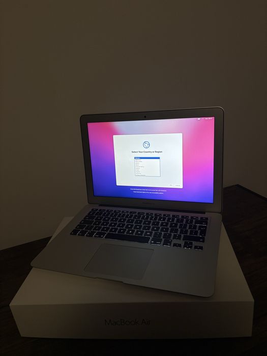 MacBook Air 13” 2013 • 8GB RAM • 128GB SSD • Stare foarte bună