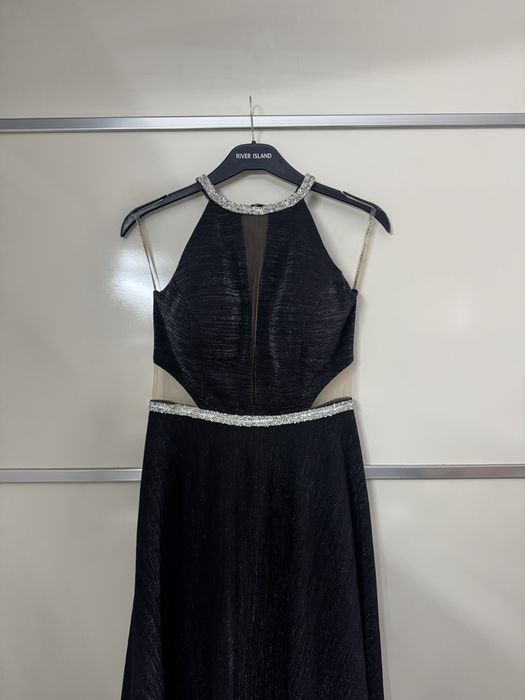 Черна офицялна рокля