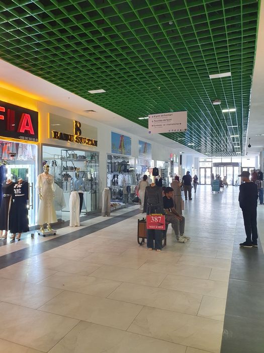 Магазин 281  Бухоро савдо мажмуаси. 1этаж