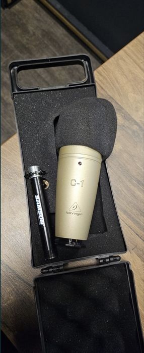 Set interfață Behringer microfon behringer casti rolan + clapa akai