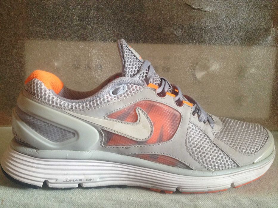 Adidasi Nike Lunarclipse