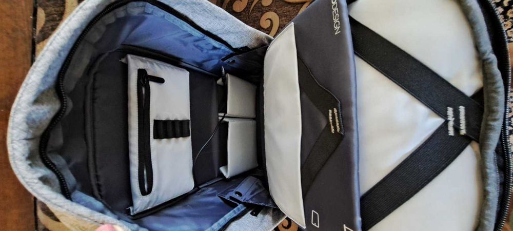 Раница за лаптоп XD Design  - водоустойчива, защитена от кражба