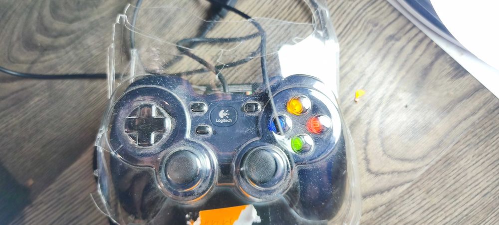 Геймпад Logitech F310 (PC) –  нов с кутия