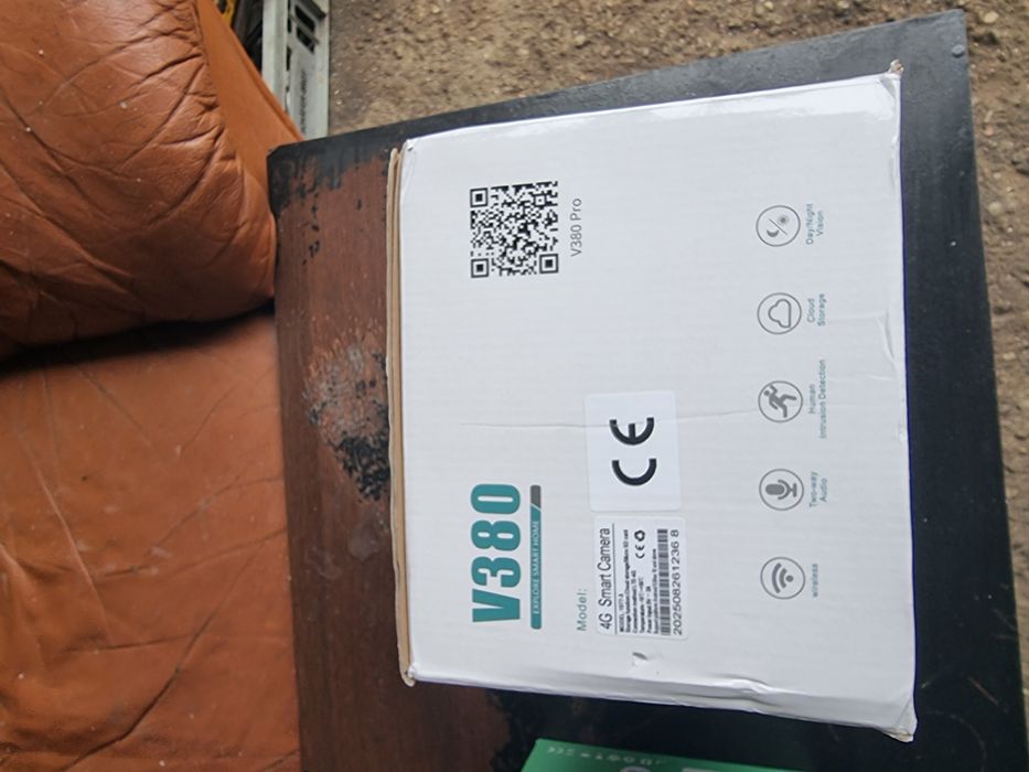 Camera de supraveghere cu panou solar si cartela sim 4g