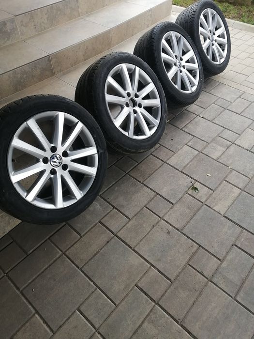 Jante R17 5x112 compatibile seat, audi, skoda au fost pe un passat b6.