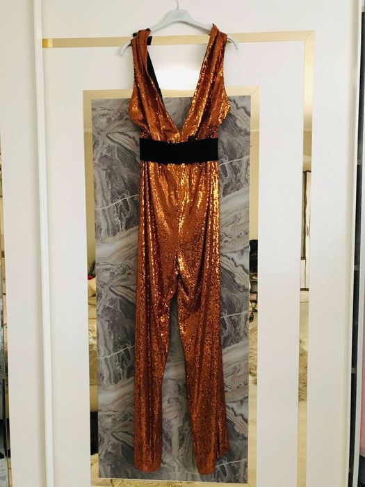 Официален дълъг гащеризон на пайети златист цвят