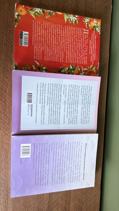 Книги с цветни порезки