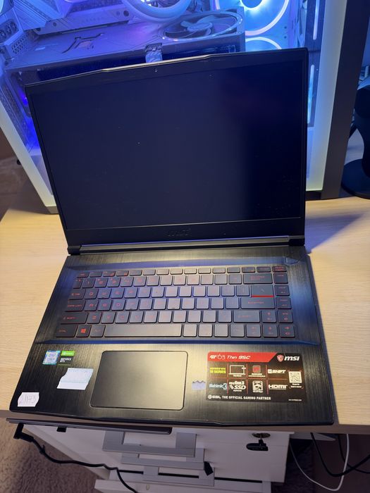 Defect pt piese Laptop Gaming MSI GF63 Thin 9SC-699XRO, Intel Core i5-9300H pana la 4.1GHz, 15.6" Full HD, 8GB, SSD 256GB, NVIDIA GTX 1650 Max-Q 4GB