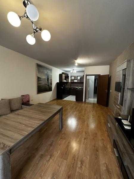 Дава се под наем Тристаен апартамент в Бургас, Зорница - 100 кв.м за 816 € - Снимка #2