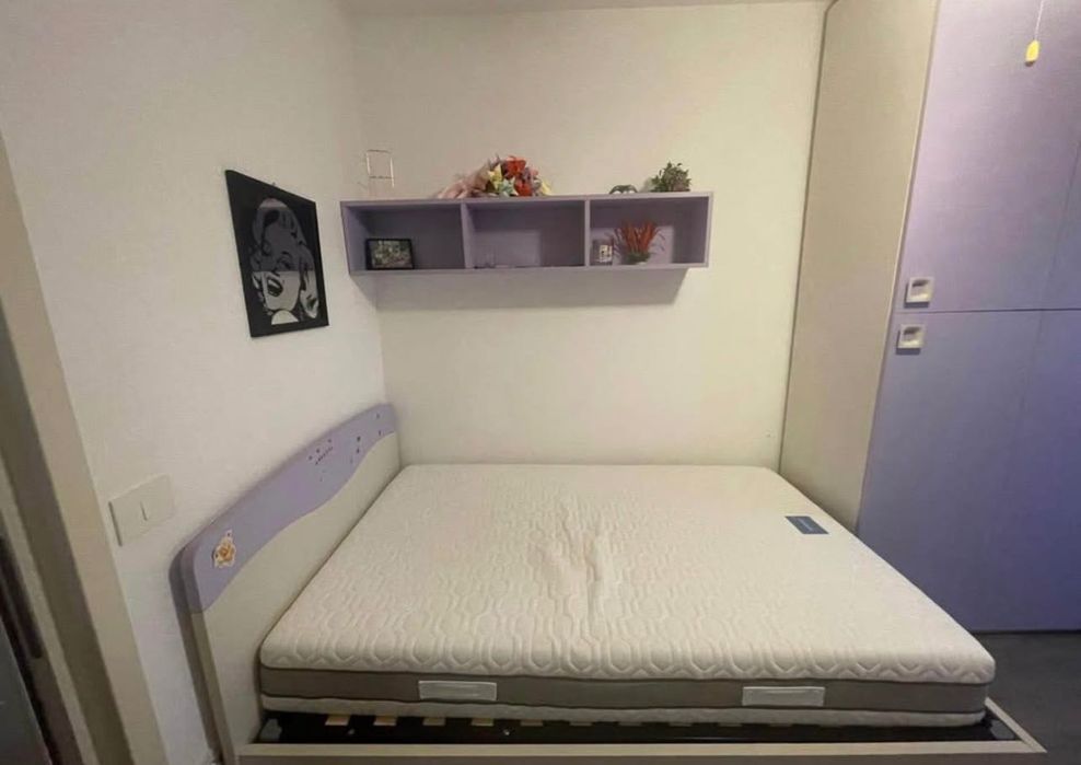 Mobilă camera de vânzare