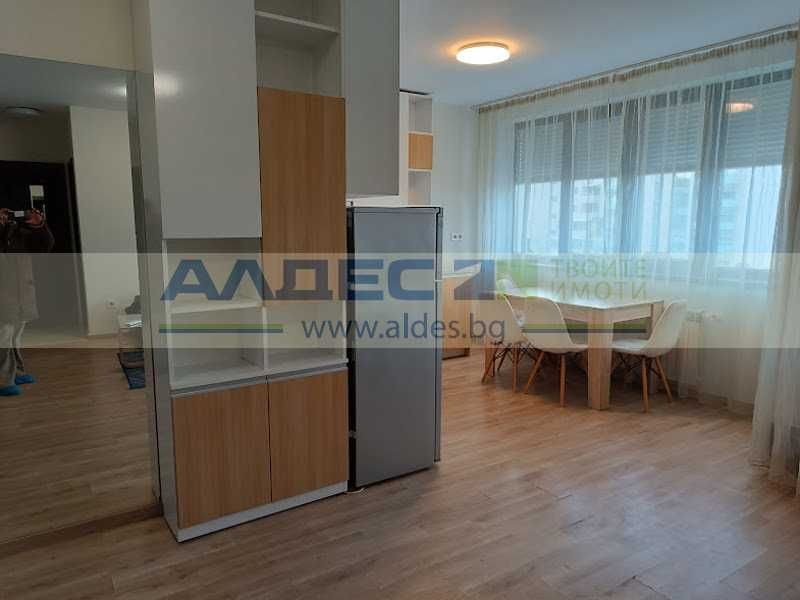 Продава се обзаведен 2-стаен до булр. Тодор Александров!