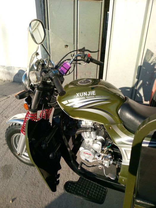 Хунже мотоцикл Хаима жойи идиал