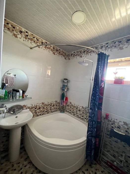 2 хонали 65 кв.м квартира Срочоо сотилади Аэропортга якин