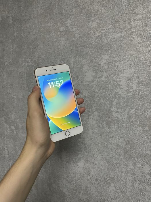 продам iphone 8 плюс