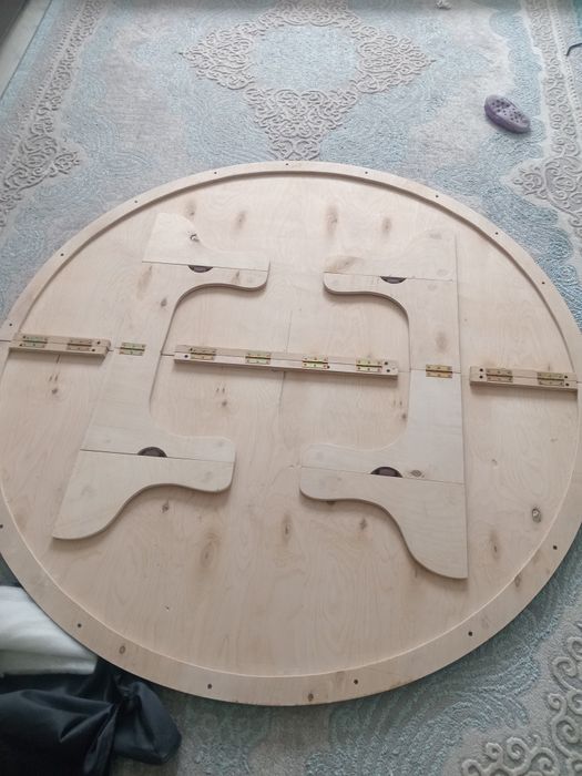 Стол круглый казахский.