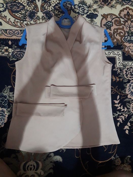 Очень красивая кофта с лентой