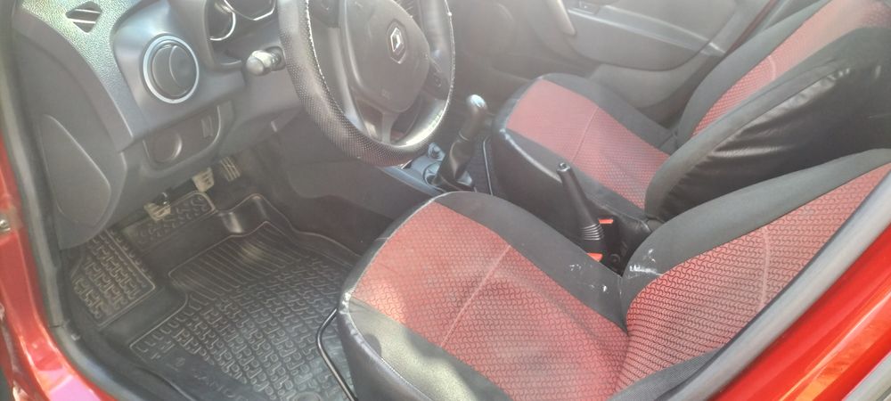 Продам Рено Сандеро 2015 г.в.