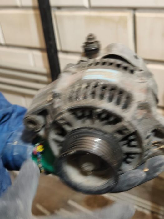 Генератор от Toyota