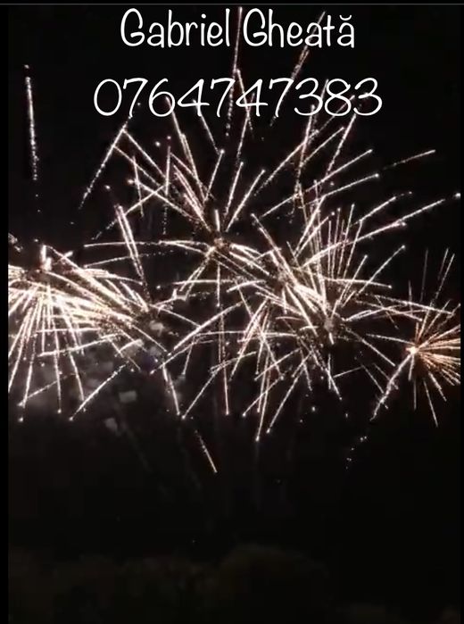 Spectacol artificii exterior, fum greu, artificii, baloane, fulgi