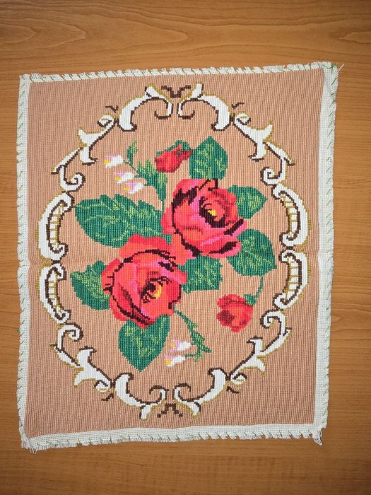 Goblen cu punct in cruce