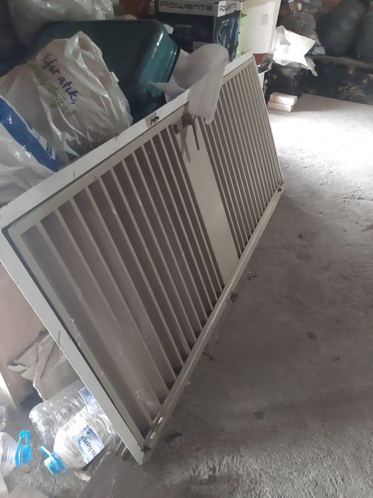 Продавам метална врата