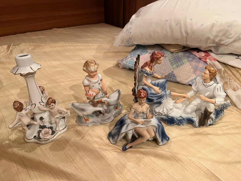 Vând 5 bibelouri portelan