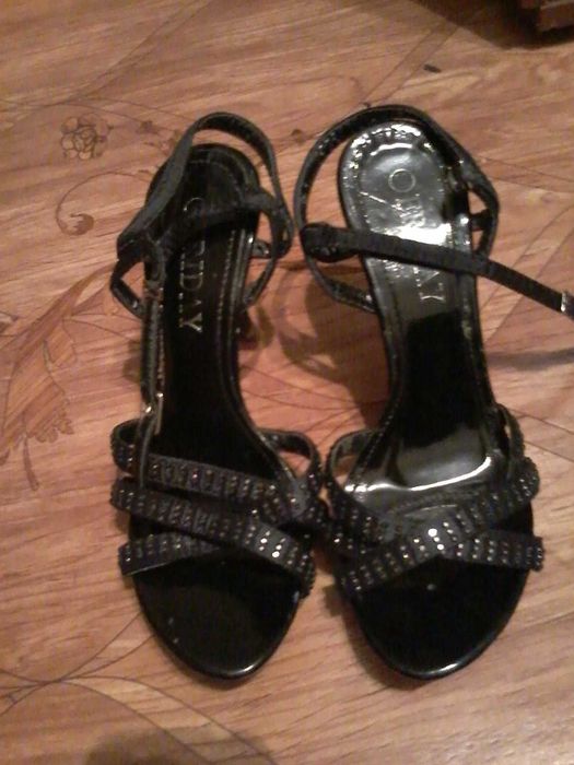 Женские босоножки   35 , 36 , 39  -  размеры