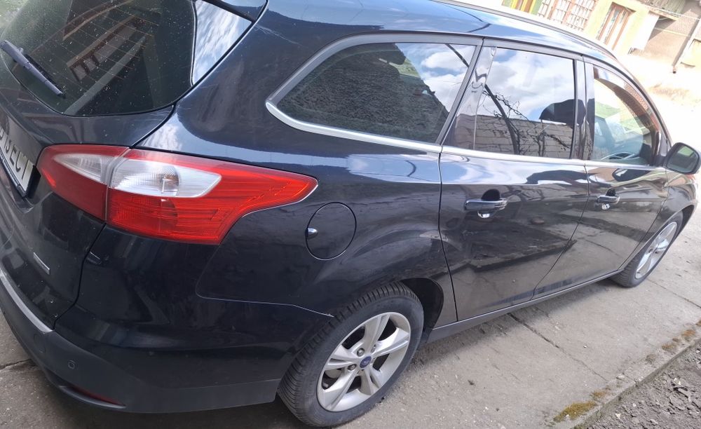FORD Focus 2012 — imagine 5