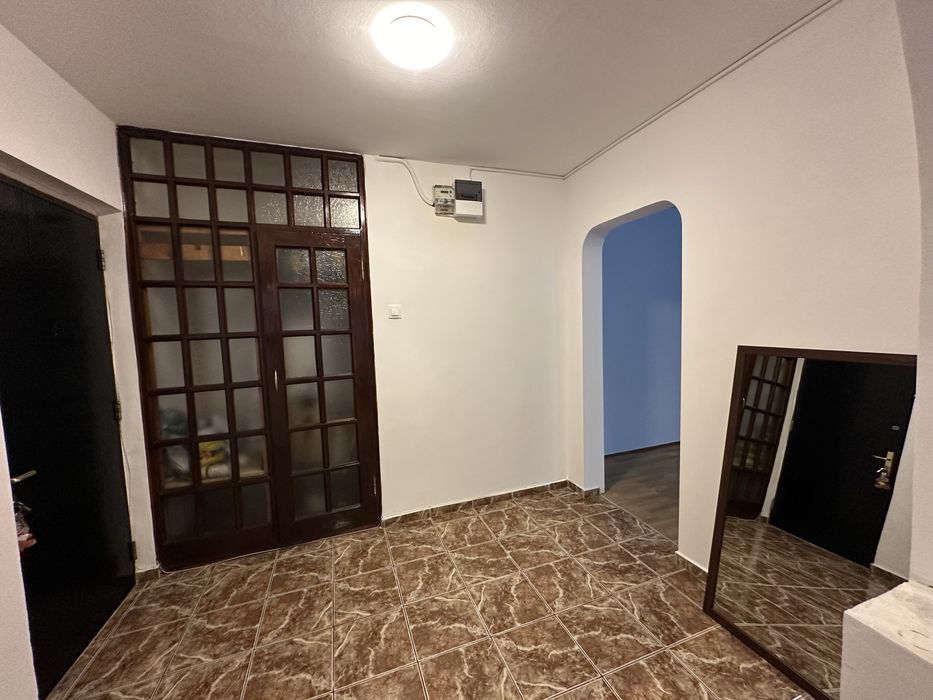 Inchiriez apartament 3 camere/ 5 min. metrou Piata Sudului