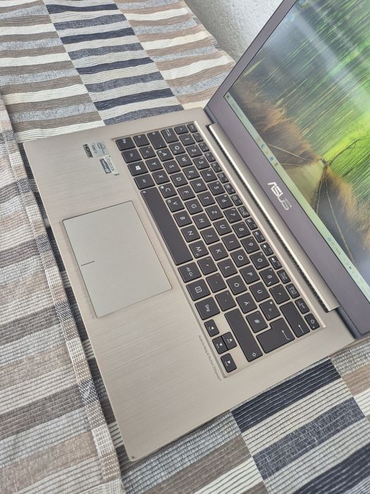 Laptop ultraslim Asus i5 ssd usb-c