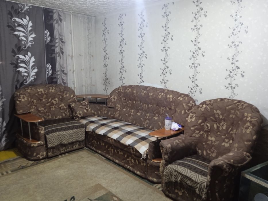 Отдам бесплатно угловой диван