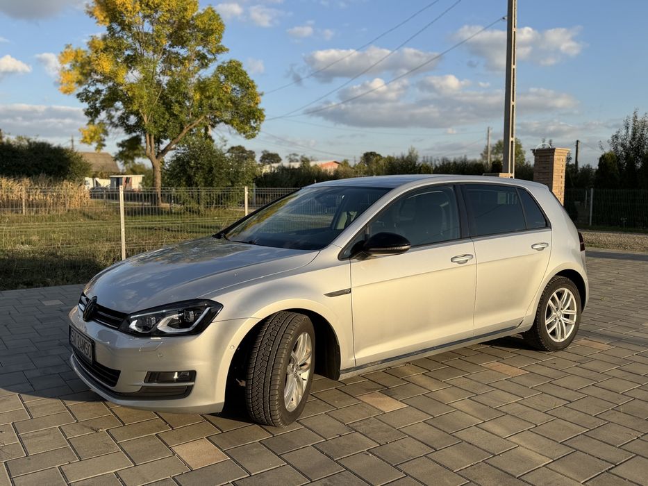 Golf 7 2.0 TDI 150 CP / FULL LED / WEBASTO / PARK ASSIST / CAMERĂ / 320.000 KM
Full LED