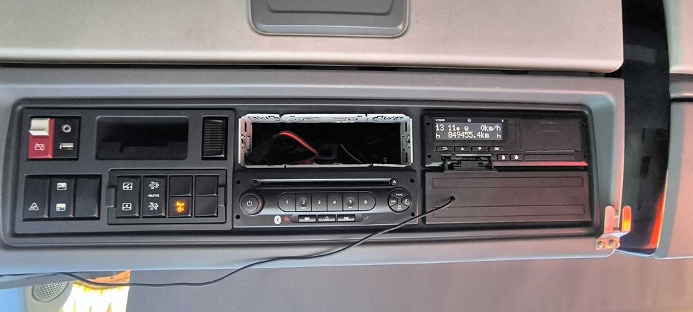 Renault T460 + цистерна за битум