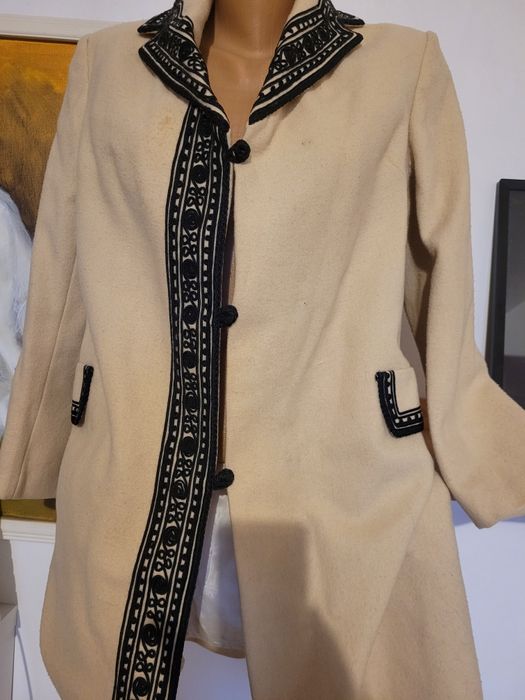 Palton/ suman tradițional brodat