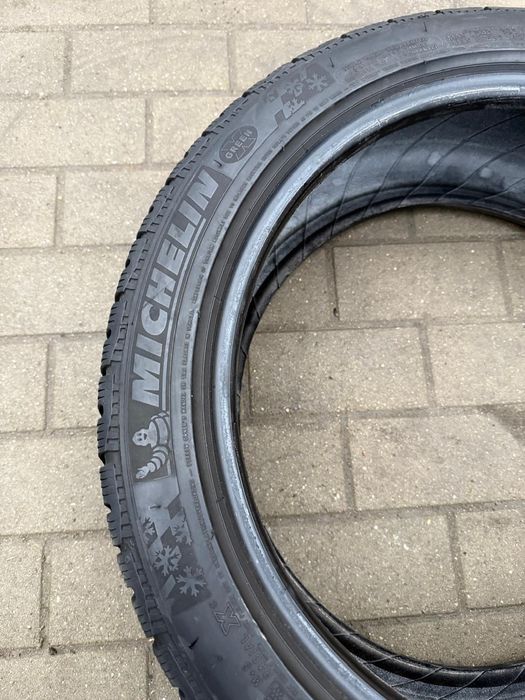 Anvelope 225 45 18 Michelin iarna