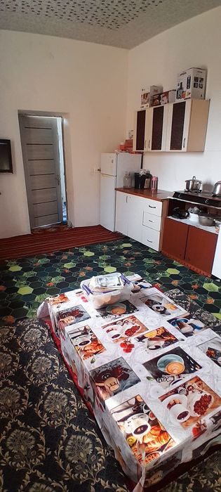 Ховли сотилади срочна