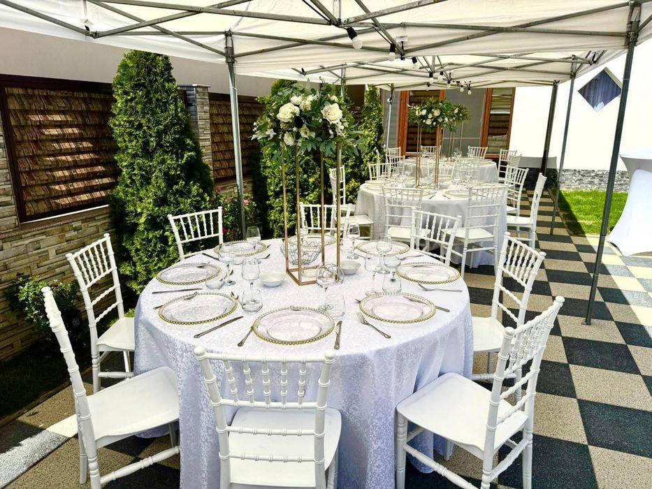 Inchiriem corturi evenimente, mese , scaune, aranjemnete, vitrine