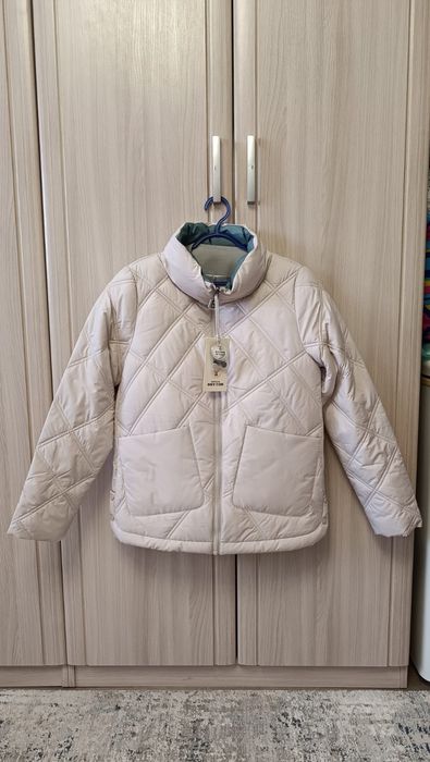 Продам куртку женскую