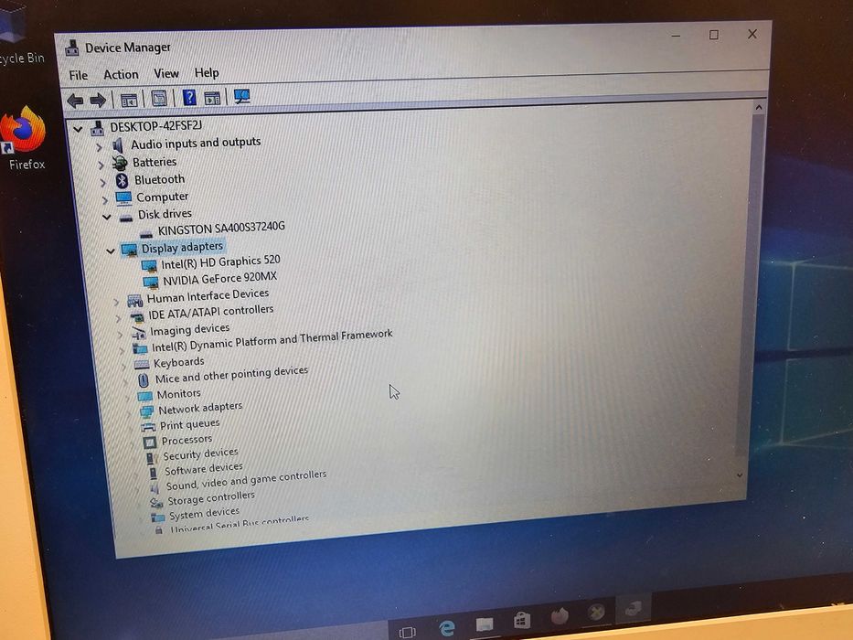Laptop Asus X302U Alb i3 Gen 6 4GB RAM SSD 240GB Kingston Nvidia GeForce 920MX Mouse Incarcator