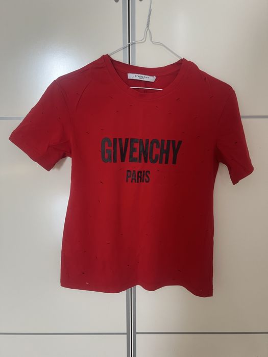 Футболки женские