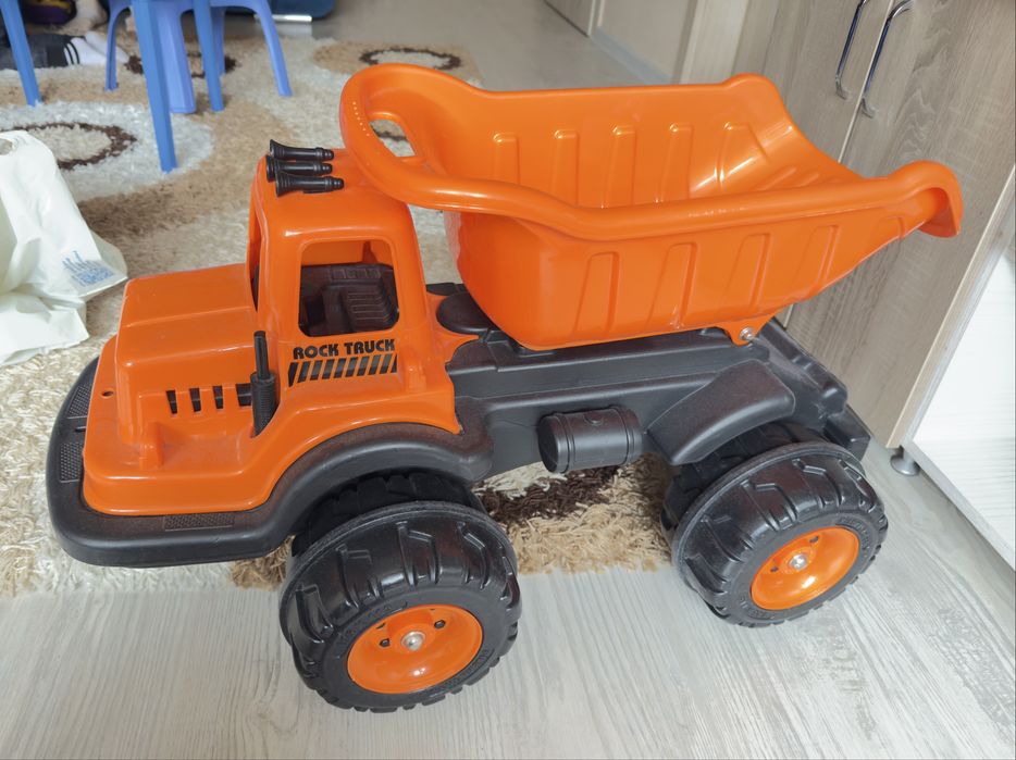 Голямо детско камионче