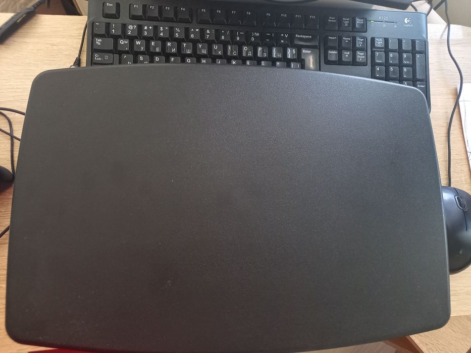 Стойка за лаптоп