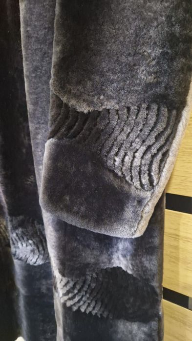 Продам мутоновую шубу