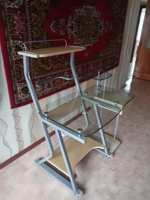 Компьютерный столик