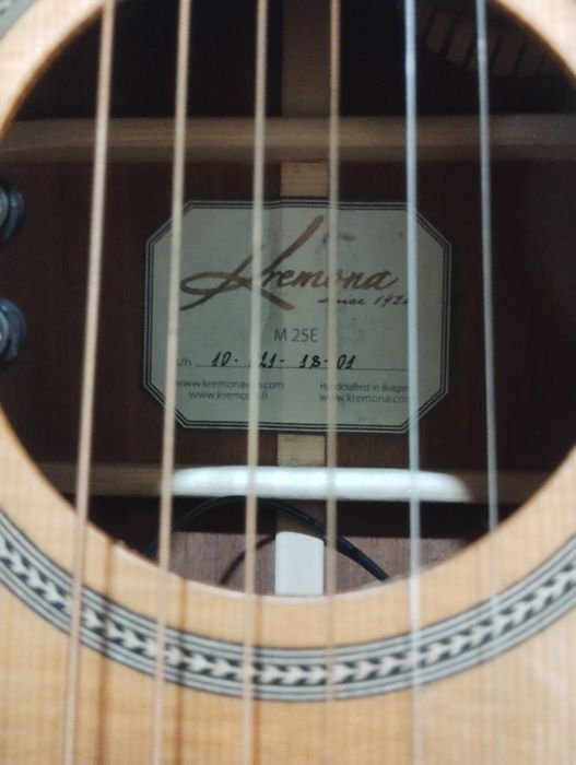 Ел.акустична китара"Kremona М25Е"
