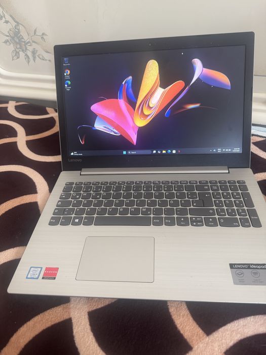 Laptop lenovo Foarte bun
