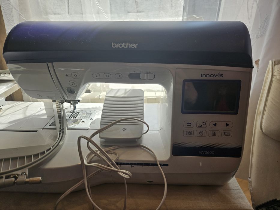 Masina de cusut si brodat BROTHER Innov-is 2600