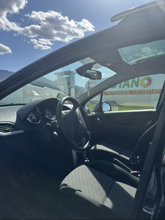 Peugeot 207 sw 2010