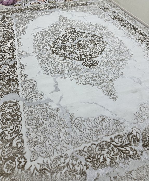 Кілем сатылады 3/4 новый ұсталмаған