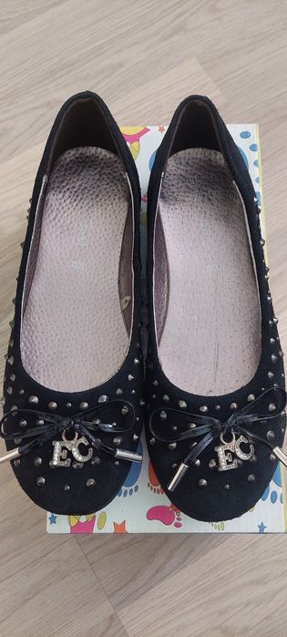 GUESS, ADIDAS, MICHAEL KORS, Moschino, New Balance, Liu Jo